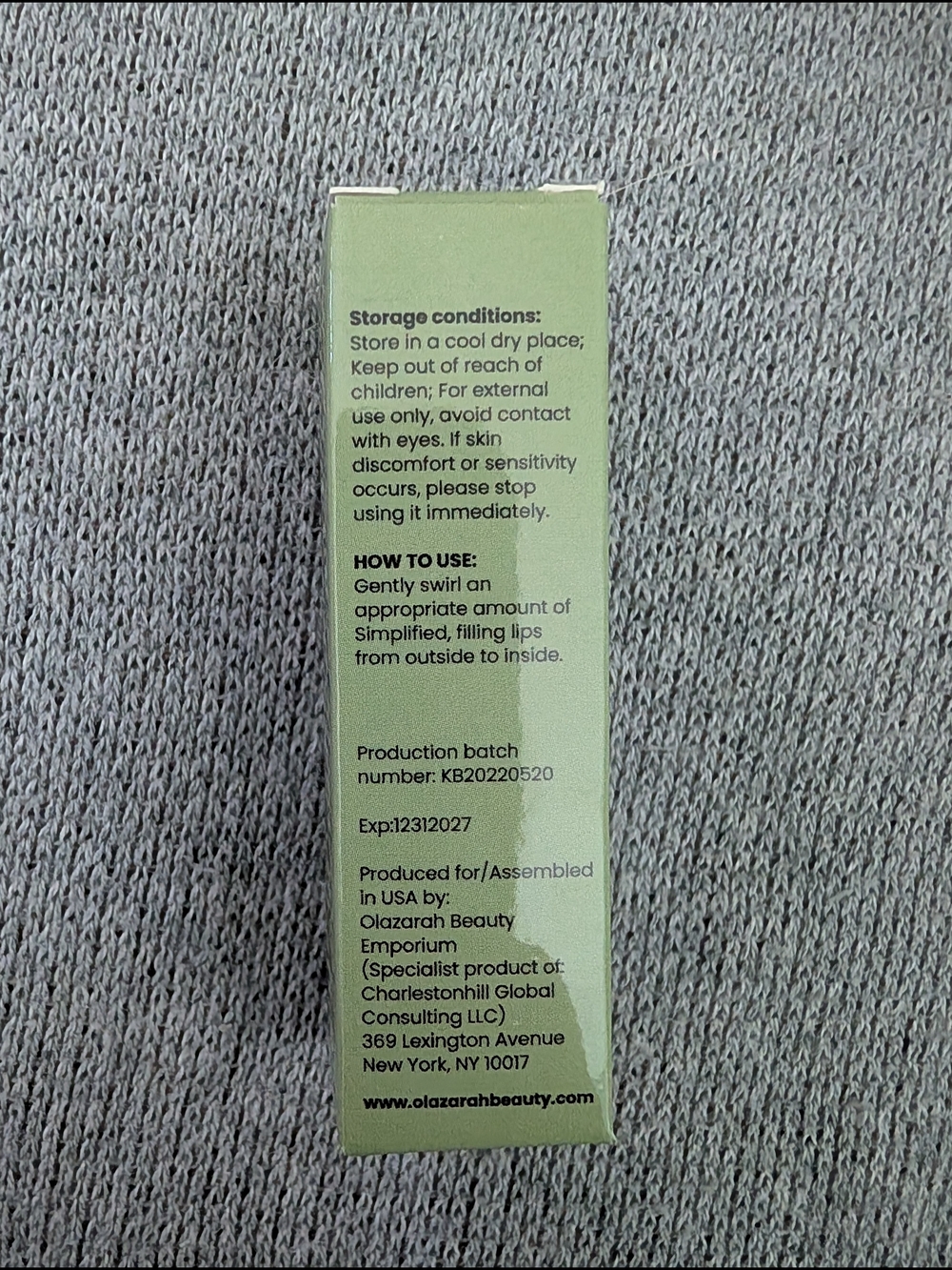 Aloe Vera Lipstick - Color Changing USED - Picture 3 of 7